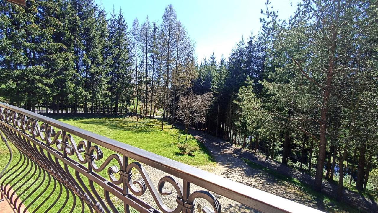 Zacisze Drwala Guest House Лутовиска Екстериор снимка