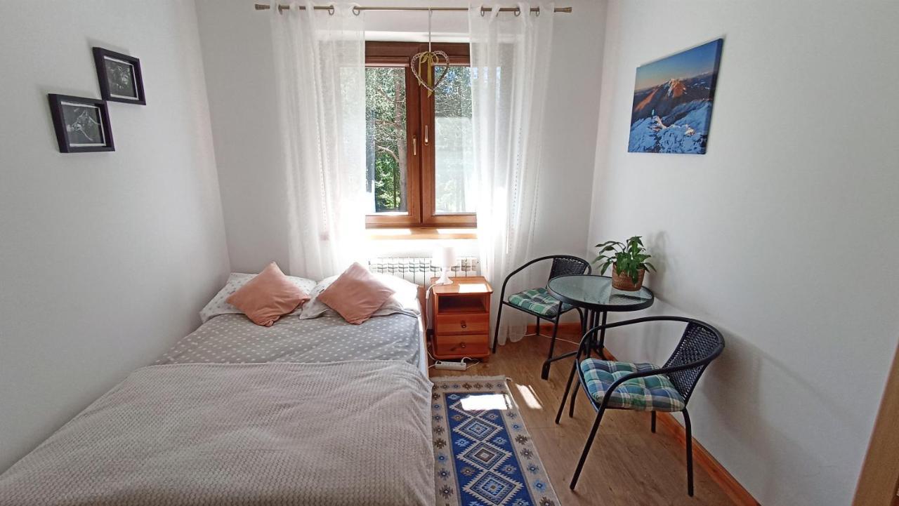 Zacisze Drwala Guest House Лутовиска Стая снимка