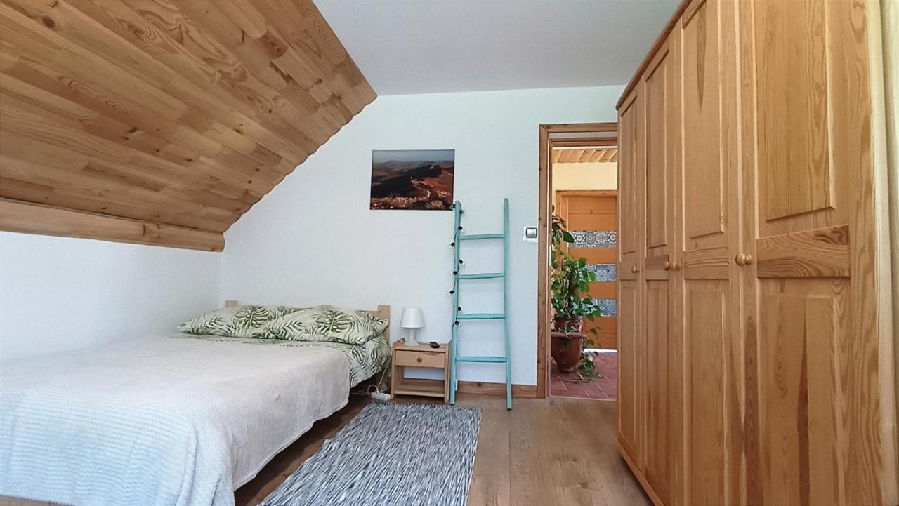 Zacisze Drwala Guest House Лутовиска Стая снимка