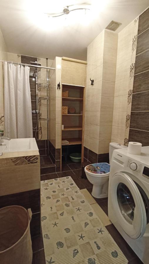 Zacisze Drwala Guest House Лутовиска Екстериор снимка