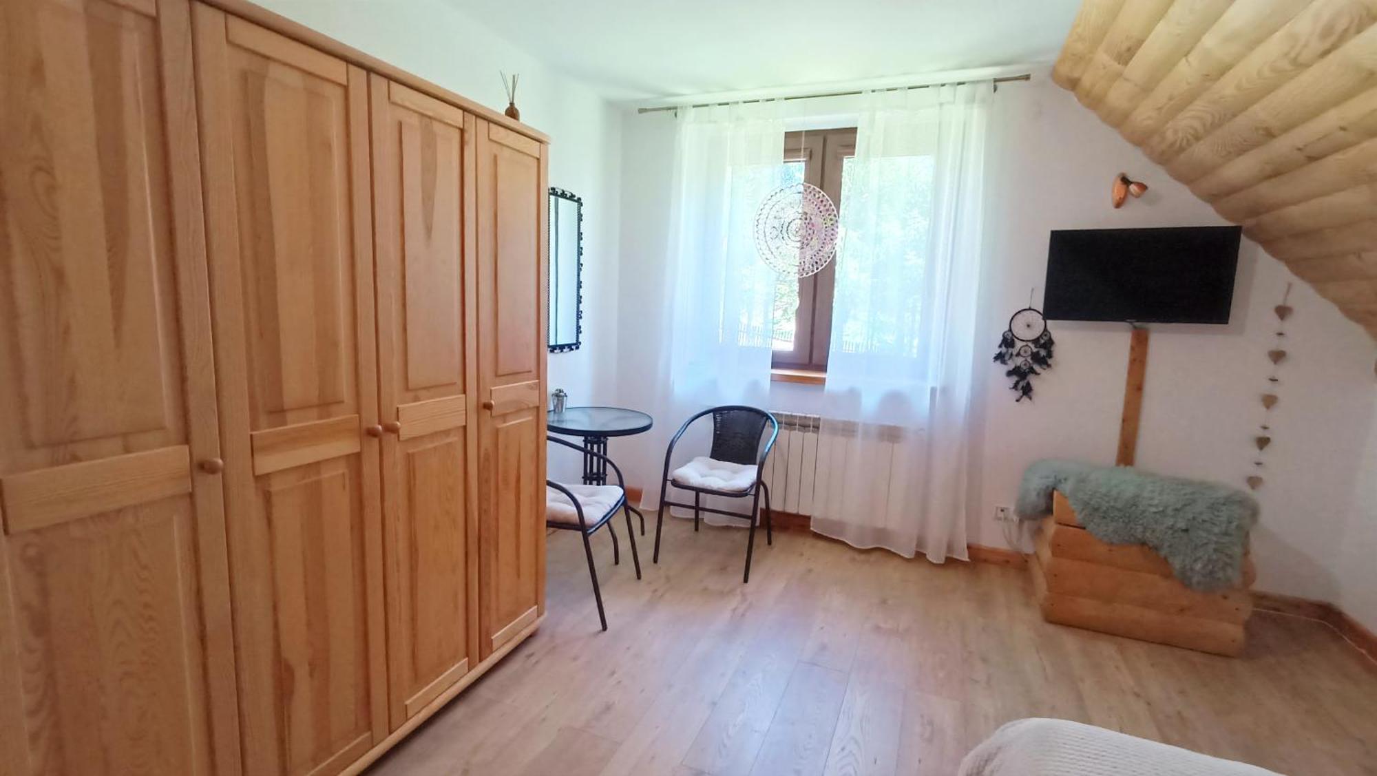 Zacisze Drwala Guest House Лутовиска Стая снимка