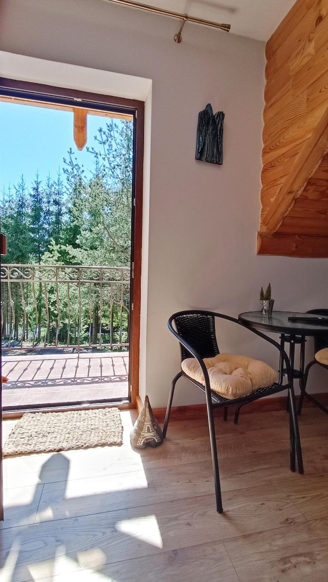 Zacisze Drwala Guest House Лутовиска Стая снимка