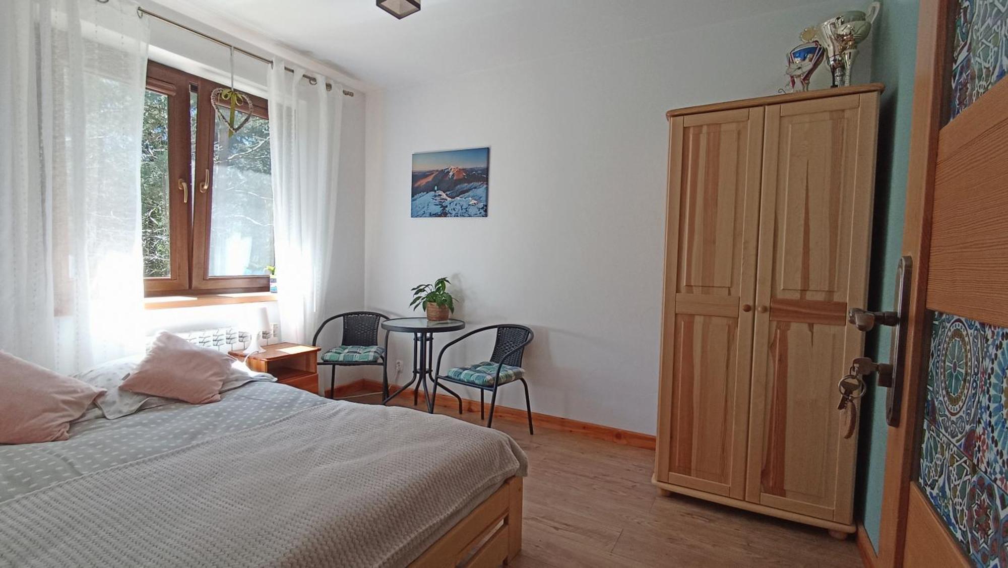 Zacisze Drwala Guest House Лутовиска Стая снимка