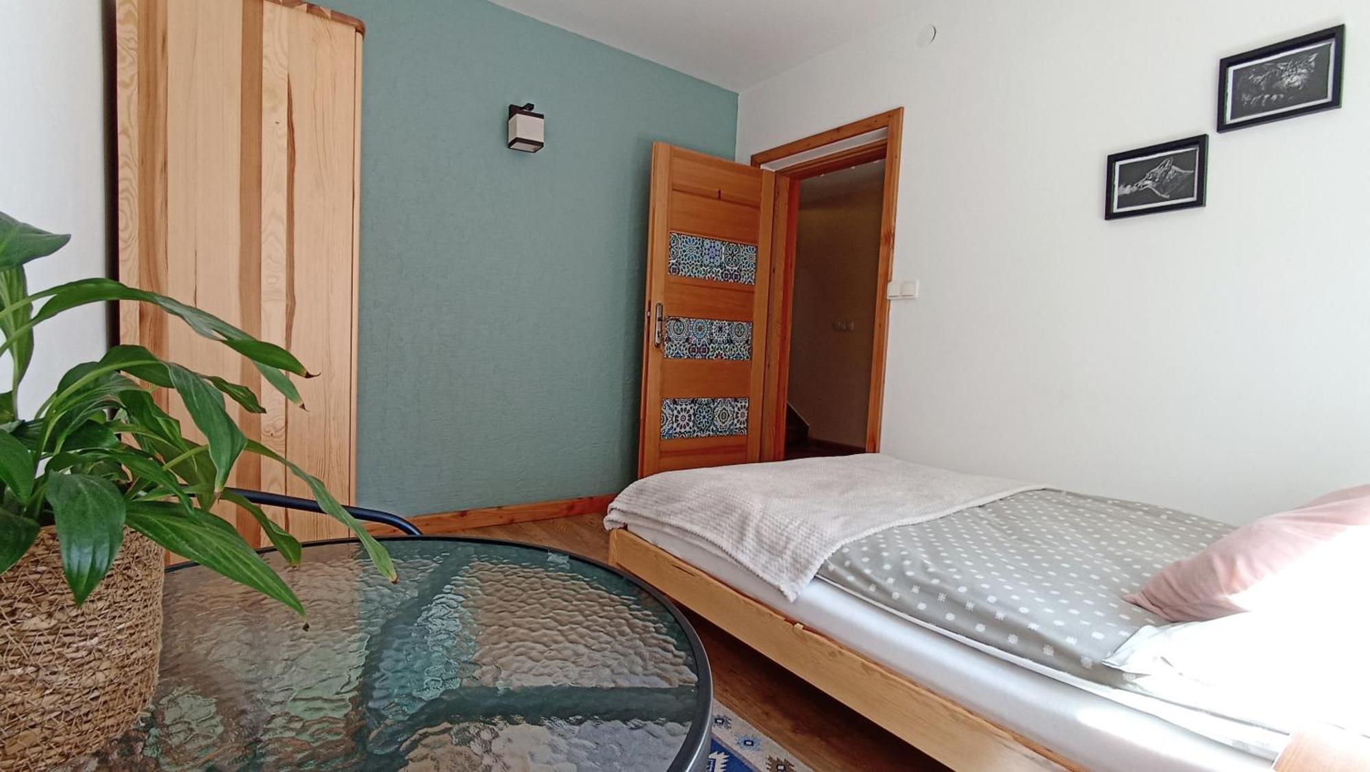 Zacisze Drwala Guest House Лутовиска Стая снимка